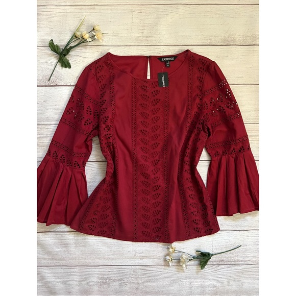 EXPRESS Eyelet Flare Pleated Bell Sleeve Top - Picture 3 of 15